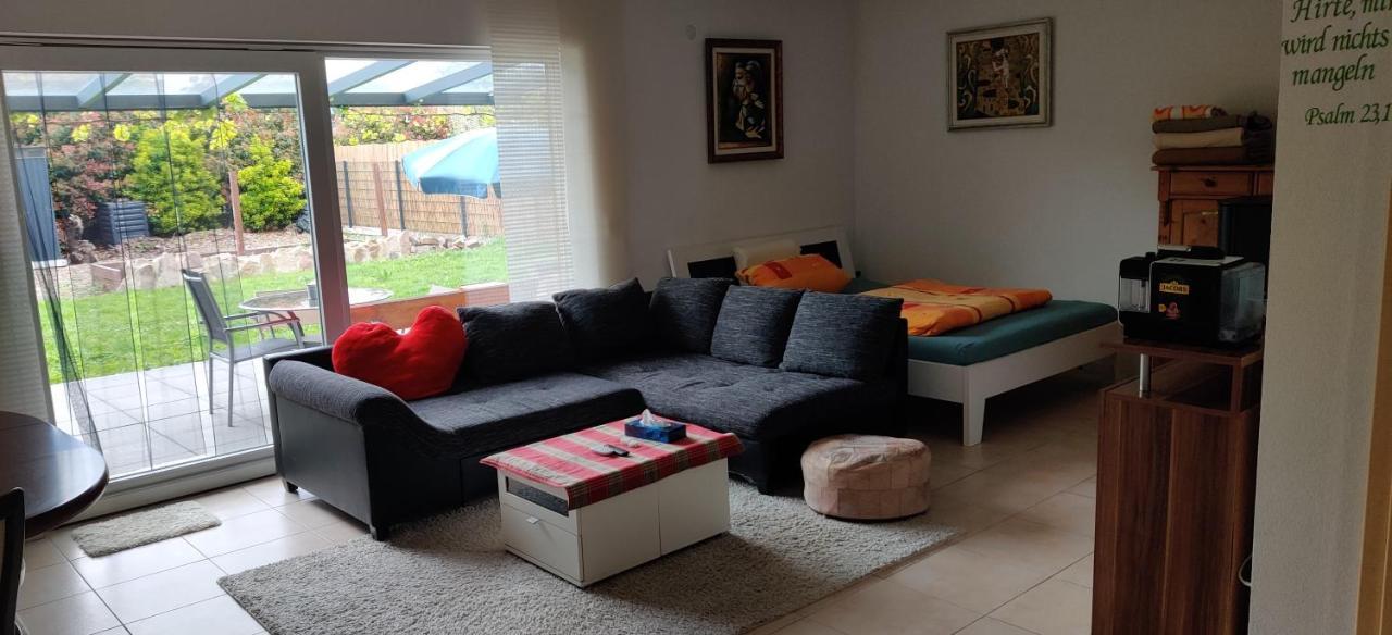 Ebenerdig Mit Terrasse & Garten, Wlan & Parkplatz! Self Check-In & Check-Out! Schwedenofen! Διαμέρισμα Auggen Εξωτερικό φωτογραφία